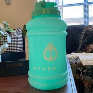 HydroJug with sleeve and straw